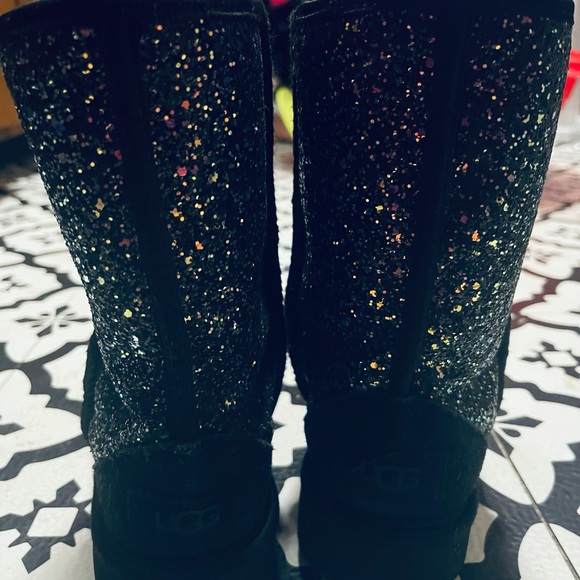 Womens Glitter Uggs - Picture 2 of 6